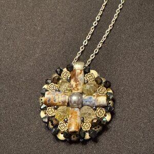 Vintage Fashion Necklace Gold with beads